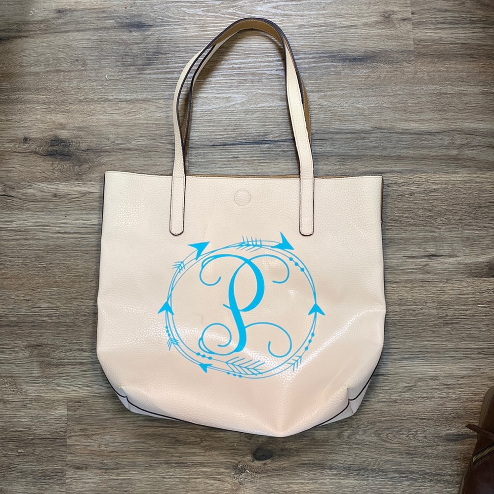 Monogramed P tote bag